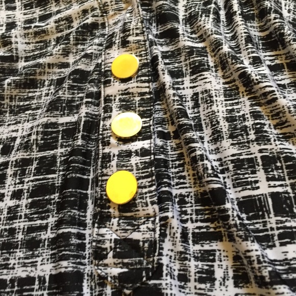 Collared blouse with pattern sleeve less large - Picture 2 of 2